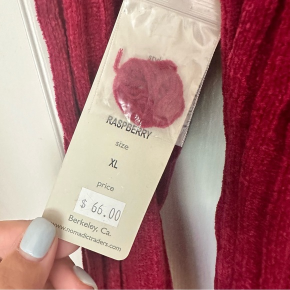 NWT Nomadic Traders Red Raspberry Women’s Turtleneck Ribbed Sweater Size XL - Picture 6 of 8